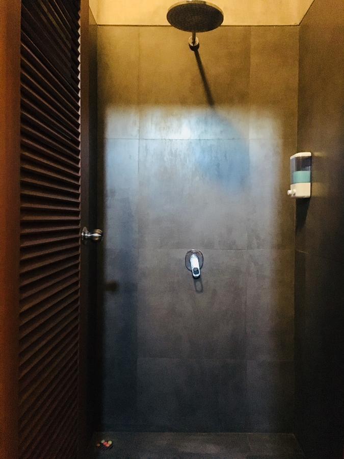 The Escape Hostel Canggu Buitenkant foto