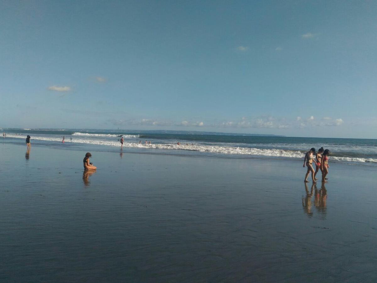 The Escape Hostel Canggu Buitenkant foto