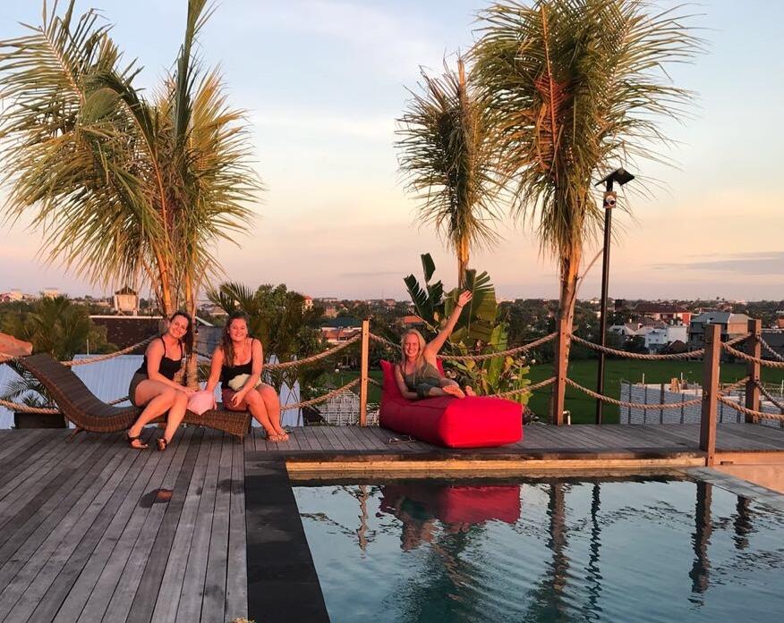 The Escape Hostel Canggu Buitenkant foto