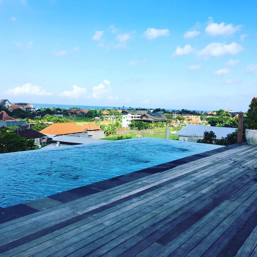 The Escape Hostel Canggu Buitenkant foto